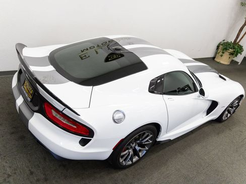 Used 2014 SRT Viper GTS w/ Exterior Carbon Fiber Package RWD image 24
