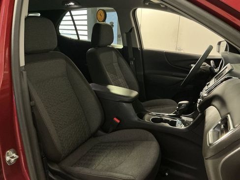Used 2024 Chevrolet Equinox LT FWD image 25