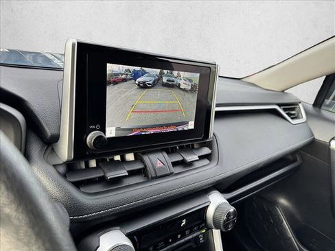 Used 2024 Toyota RAV4 XLE AWD/4WD image 13
