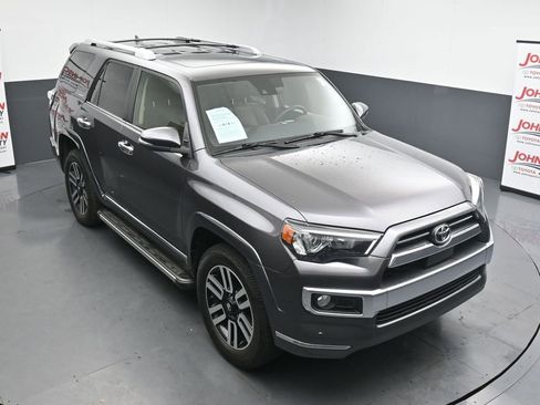 Used 2020 Toyota 4Runner Limited AWD/4WD image 10