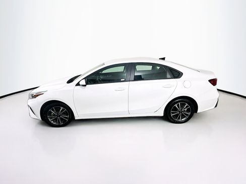 Used 2024 Kia Forte LXS image 4