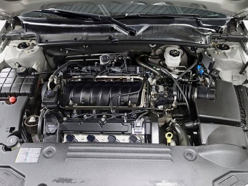 Used 2006 Cadillac DTS image 33