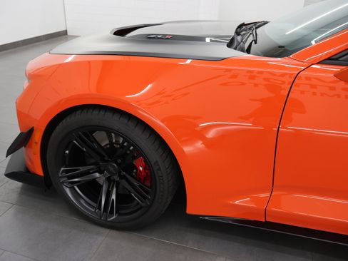 Used 2021 Chevrolet Camaro ZL1 RWD image 32
