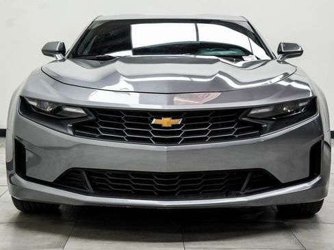 Used 2021 Chevrolet Camaro LT w/ Technology Package image 7