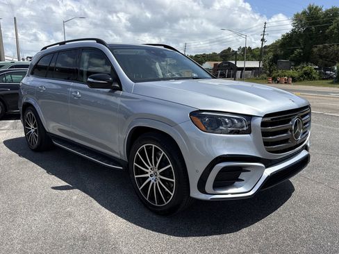 New 2026 Mercedes-Benz GLS 450 4MATIC image 7