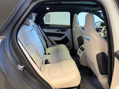 New 2025 Jaguar F-PACE R-Dynamic S AWD/4WD image 12