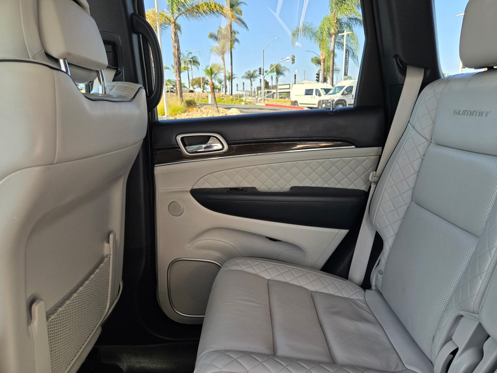 Certified 2021 Jeep Grand Cherokee Summit AWD/4WD image 15