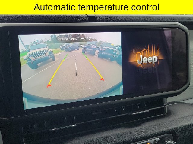 Used 2024 Jeep Wrangler Unlimited w/ Convenience Group AWD/4WD image 16