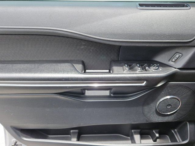 Used 2020 Ford Expedition XLT RWD image 16