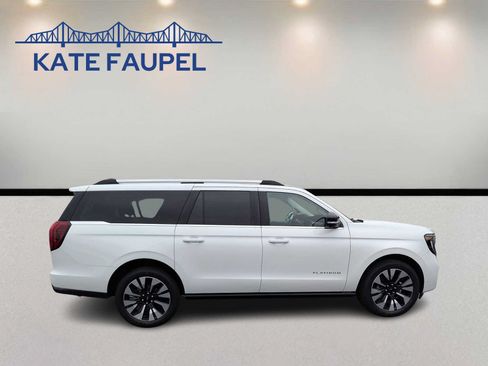 Certified 2025 Ford Expedition Max Platinum w/ Driver's Package AWD/4WD image 8