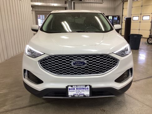 Used 2024 Ford Edge SEL w/ Convenience Package image 9