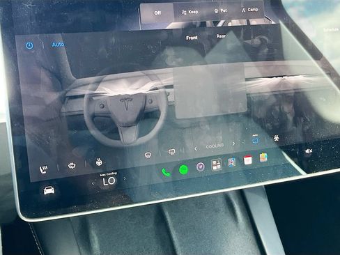 Used 2024 Tesla Model Y Long Range AWD/4WD image 19