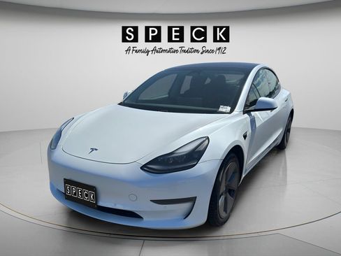 Used 2021 Tesla Model 3 Standard Range Plus RWD image 1