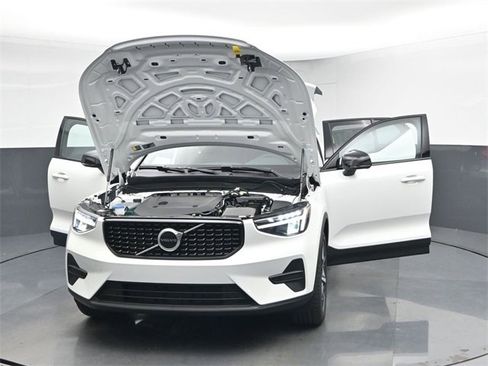 New 2026 Volvo XC40 B5 Core w/ Climate Package image 52
