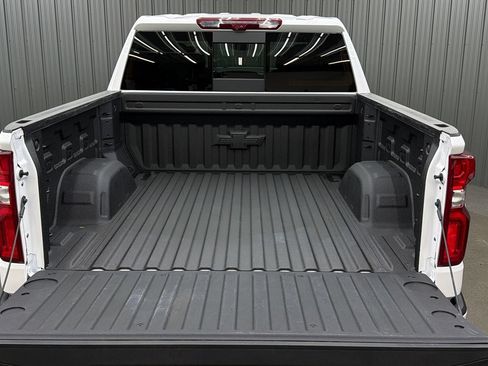 Used 2025 Chevrolet Silverado 1500 High Country AWD/4WD image 17