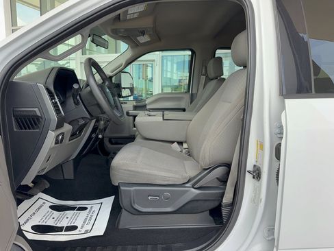Certified 2019 Ford F250 XLT w/ XLT Value Package AWD/4WD image 12
