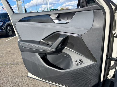 New 2026 Volkswagen Tiguan SE R-Line image 14