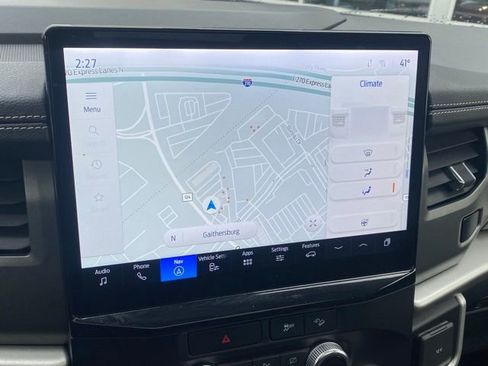 Used 2023 Ford Expedition XLT image 3