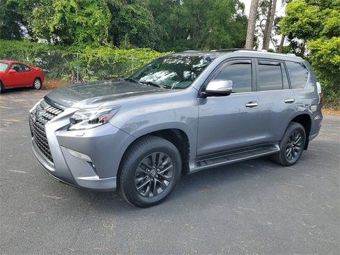 Used 2020 Lexus GX 460 Premium image 3