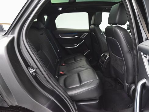Used 2023 Jaguar F-PACE S AWD/4WD image 36