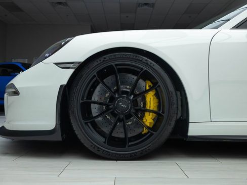 Used 2016 Porsche 911 GT3 RWD image 9