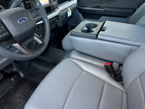 New 2026 Ford F250 XL w/ XL Chrome Package image 10