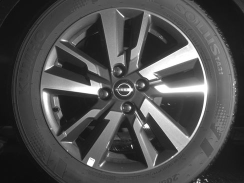 Used 2025 Nissan Versa SV image 14