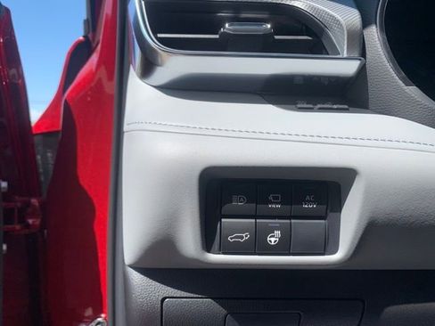 New 2026 Toyota Highlander Platinum AWD/4WD image 13