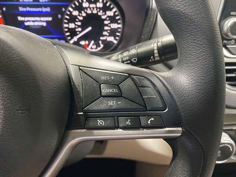 Used 2020 Nissan Altima 2.5 S FWD image 22