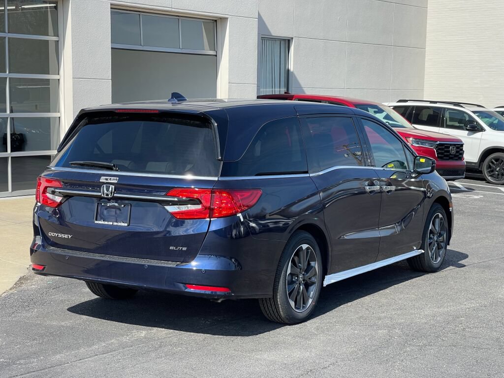 Certified 2024 Honda Odyssey EX image 17