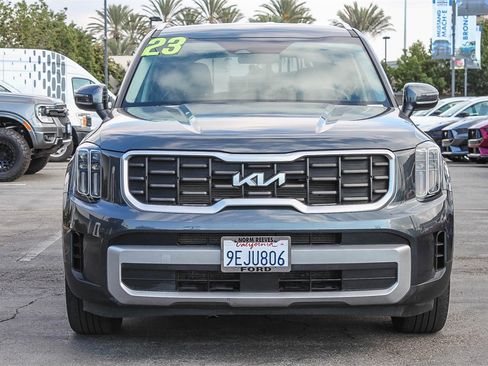 Used 2023 Kia Telluride S image 2