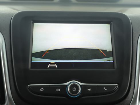 Used 2019 Chevrolet Equinox LS w/ LS Convenience Package image 6