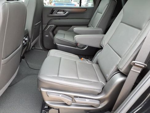 New 2026 GMC Yukon Denali w/ Sun & Power Step Package image 12