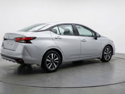 Used 2025 Nissan Versa SV FWD image 9