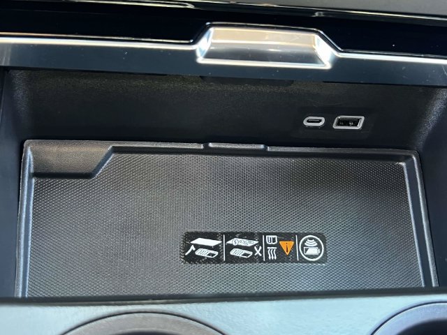 Certified 2025 GMC Yukon XL Denali AWD/4WD image 33