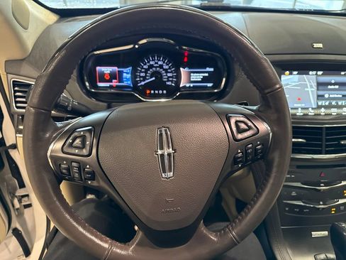Used 2018 Lincoln MKT AWD w/ Technology Package image 32