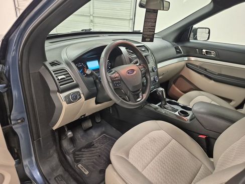 Used 2019 Ford Explorer FWD image 10