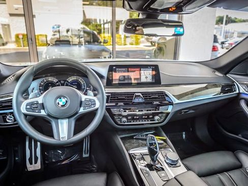 Used 2018 BMW 540i w/ M Sport Package RWD image 26