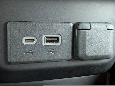 Used 2021 GMC Sierra 1500 AT4 w/ Driver Alert Package I image 22