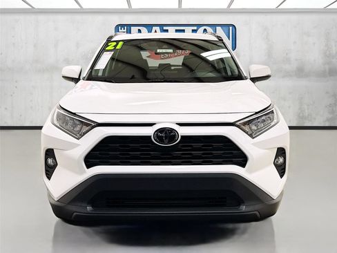 Used 2021 Toyota RAV4 XLE FWD image 2