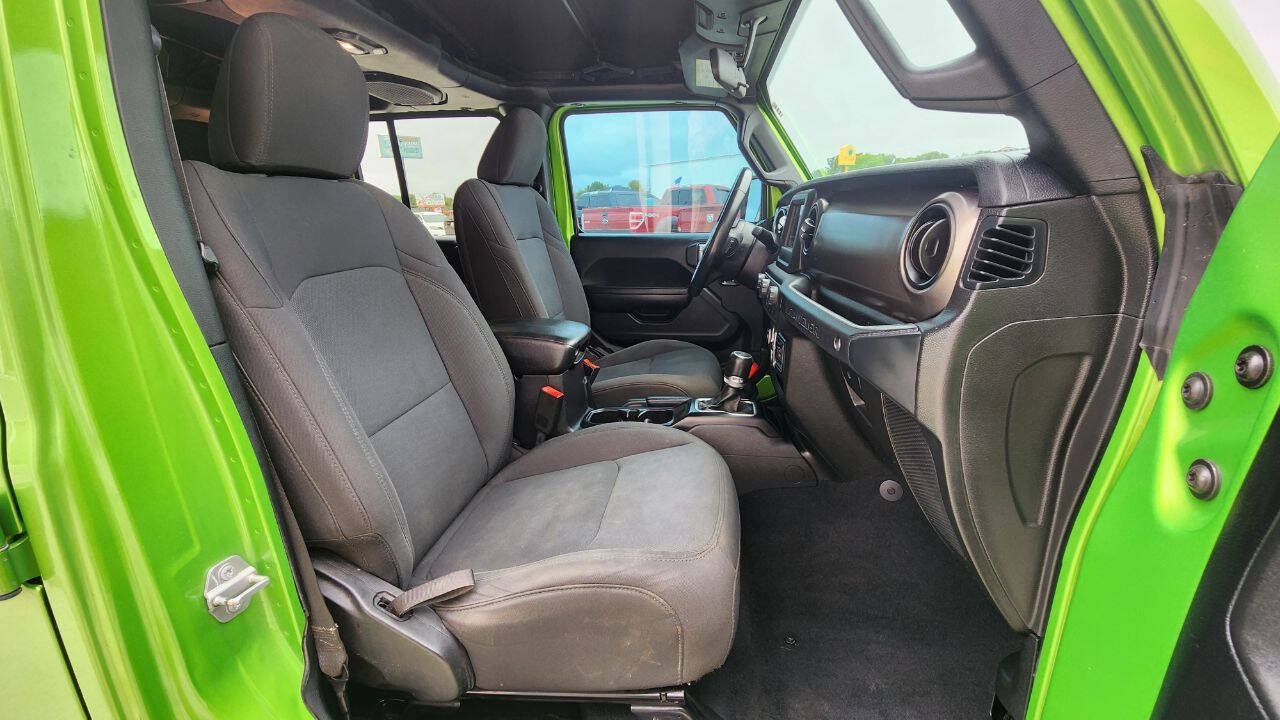 Used 2018 Jeep Wrangler Unlimited Sport S AWD/4WD image 17