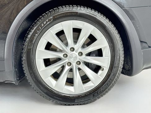 Used 2017 Tesla Model X 100D AWD/4WD image 8