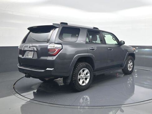 Used 2022 Toyota 4Runner SR5 image 7