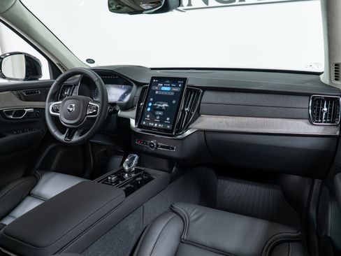 New 2026 Volvo XC90 B6 Ultra w/ Lounge Package image 14