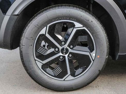 New 2026 Kia Niro LX image 12