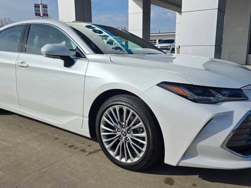 Used 2021 Toyota Avalon Limited w/ Advanced Safety Package image 2