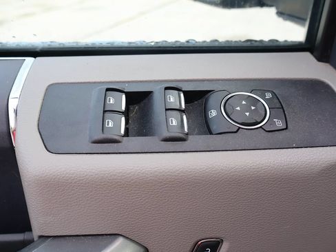 Used 2022 Ford F250 XLT AWD/4WD image 9