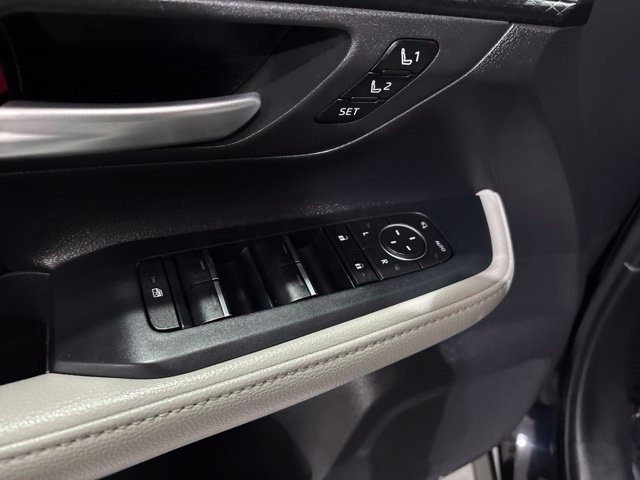 Used 2024 Toyota Grand Highlander AWD Hybrid image 16