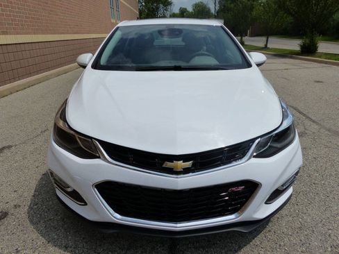 Used 2018 Chevrolet Cruze Premier FWD image 14