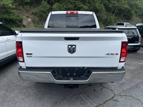 Used 2019 RAM 1500 Classic SLT w/ Luxury Group AWD/4WD image 10